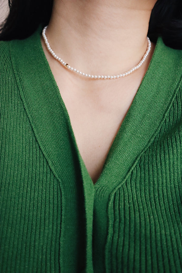 Stunning Swarovski crystal pearl choker for woman.