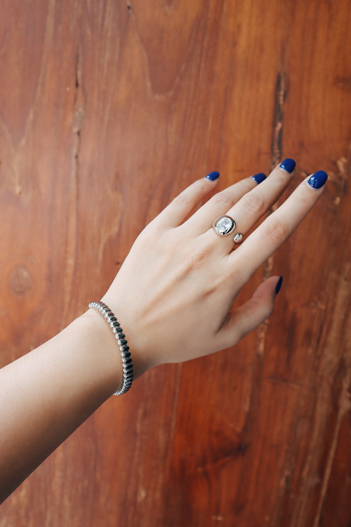 Reeve Ribbed Bangle