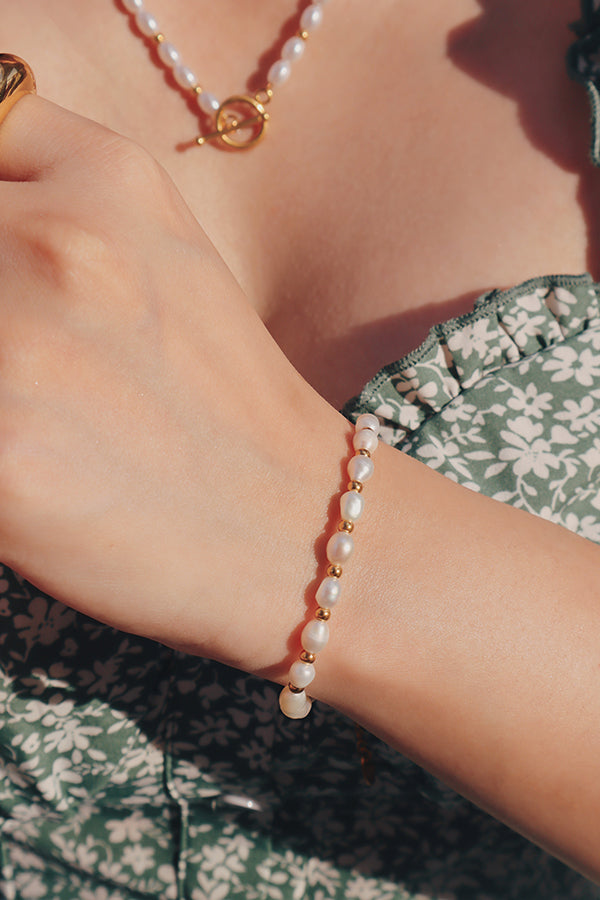 Summer vacation vibes with greta pearl bracelet