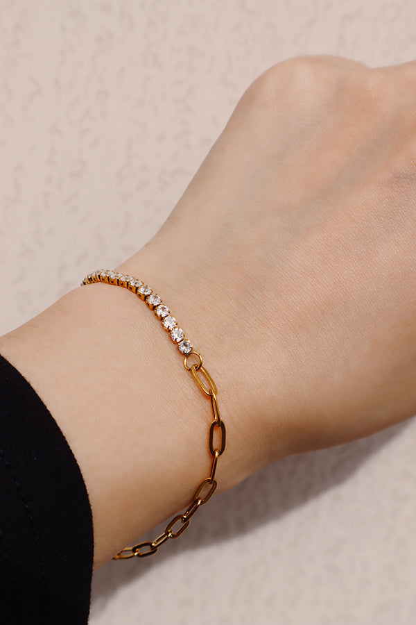 鋯石半鑲手鍊細節特寫，整排鋯石排列整齊閃耀。