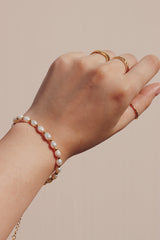Stylish and versatile pearl bracelet for any occasion
