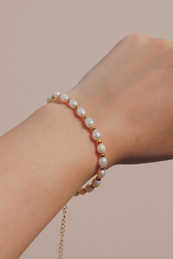 Summer vacation vibes with greta pearl bracelet