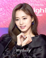 Chou Tzu-yu wearing starry lapis lazuli earrings at a event