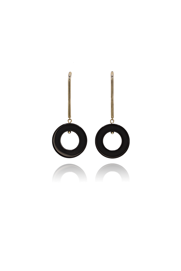 Graceful pair of circle onyx earrings