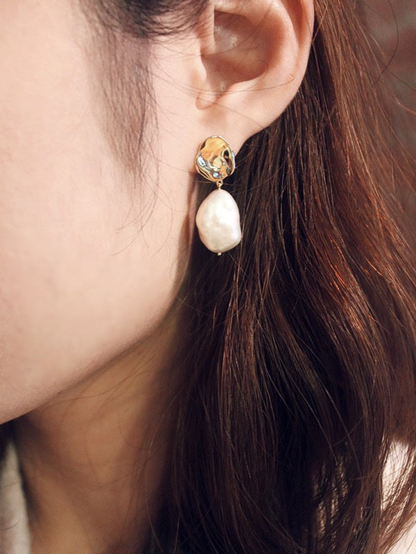 Mabe pearl gold earrings from SH & Co.
