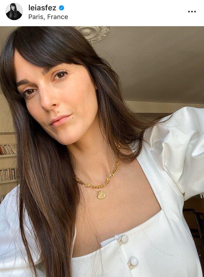 Influencer gold necklace