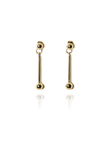 Product exhibit of Perle gold drop earrings with no background