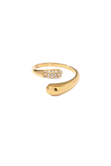 Fashion cz gold ring with white background