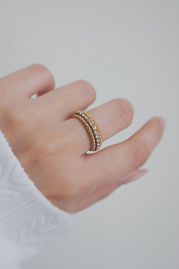 Sparkling cubic zirconia ring with a gold-plated band for a dazzling look