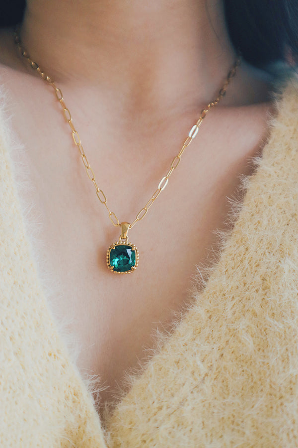 Alluring vintage cubic zirconia necklace, ideal for layering with other pieces, featuring a hypoallergenic, non-tarnish, and water-resistant gold-plated chain.